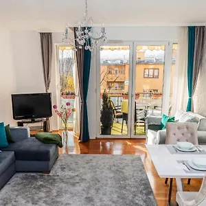 Rossalini With Free Parking Apartament