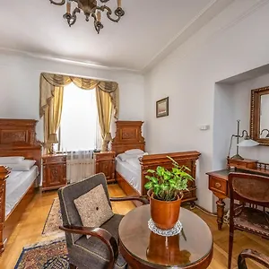  Bed & Breakfast Academy